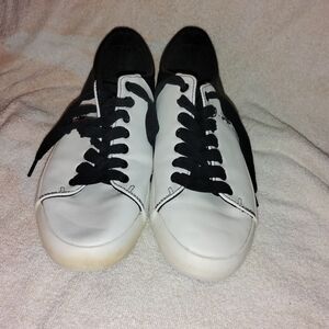 U.S. Polo Assn. USPA madryn white/black Laces Shoes Women SZ:7 good Christmas